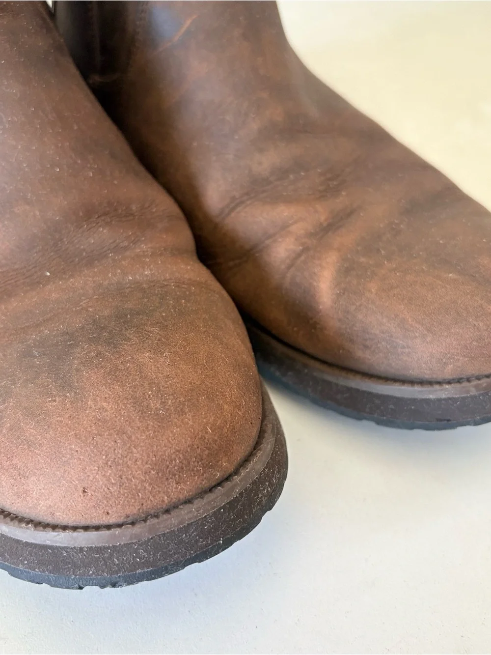 UGG Men's Biltmore Chelsea Boots Brown Leather Mens Size 10.5 Waterproof 1007995